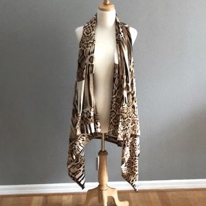 Women’s Size XS/S Sleeveless Convertible Cardigan Animal Print